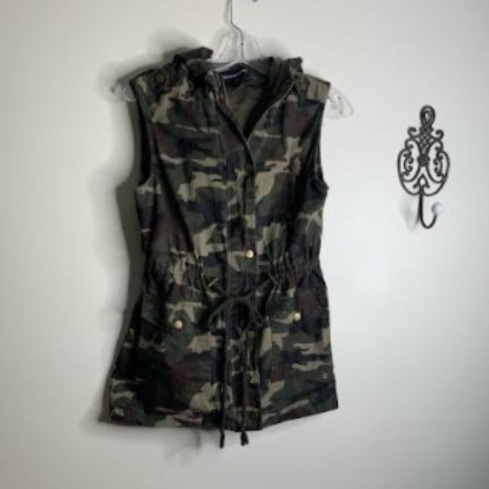 Zenana Outfitters Hooded Cotton Camo Vest